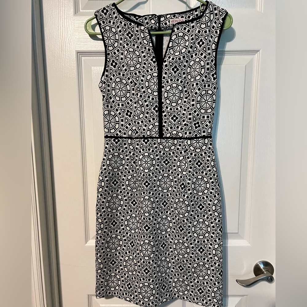 EUC XS Merona Geo print dress with pockets